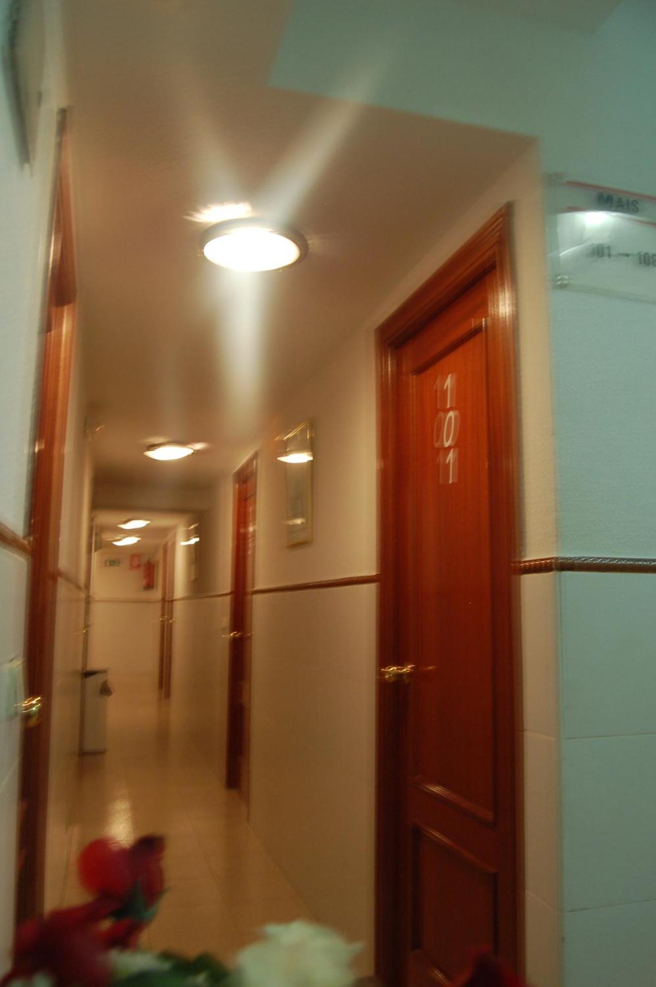 Hostal Mays Numancia de la Sagra Esterno foto